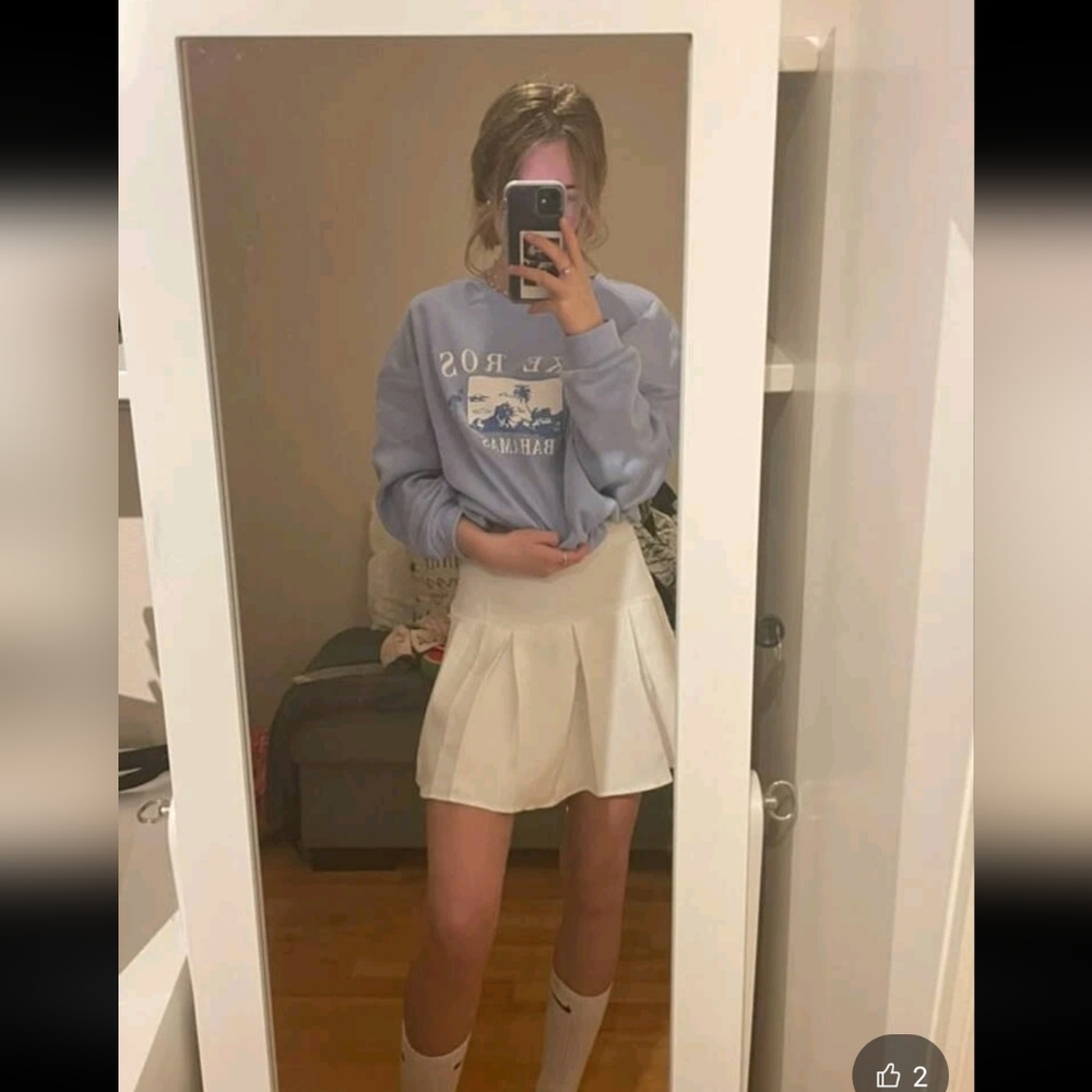 Bahamas Pullover Sweater 💜💙 - Picture 3 of 5